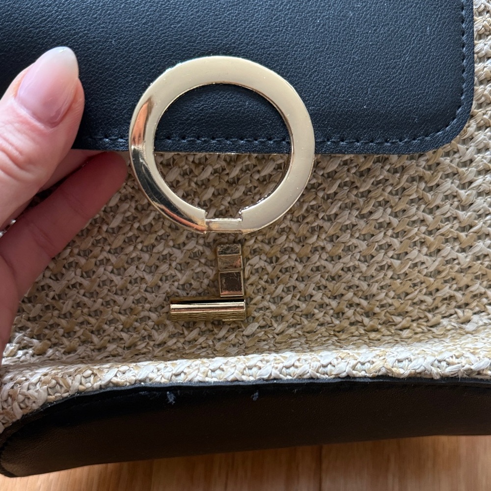 Woven Straw Bucket Bag with Black Leather Flap and Gold Ring - Picture 6 of 6